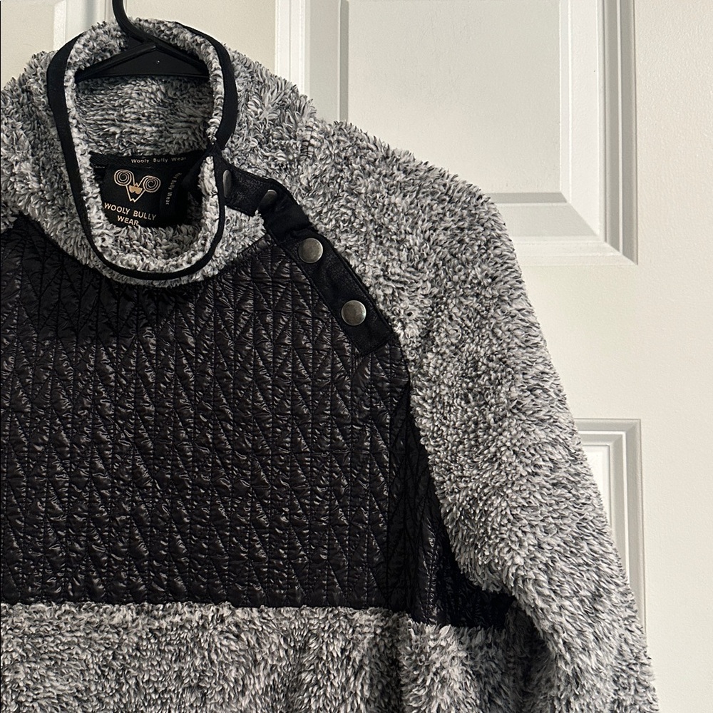 NWOT Wooly Bully Wear Grey Sherpa Turtleneck Jacket size M - Picture 3 of 12